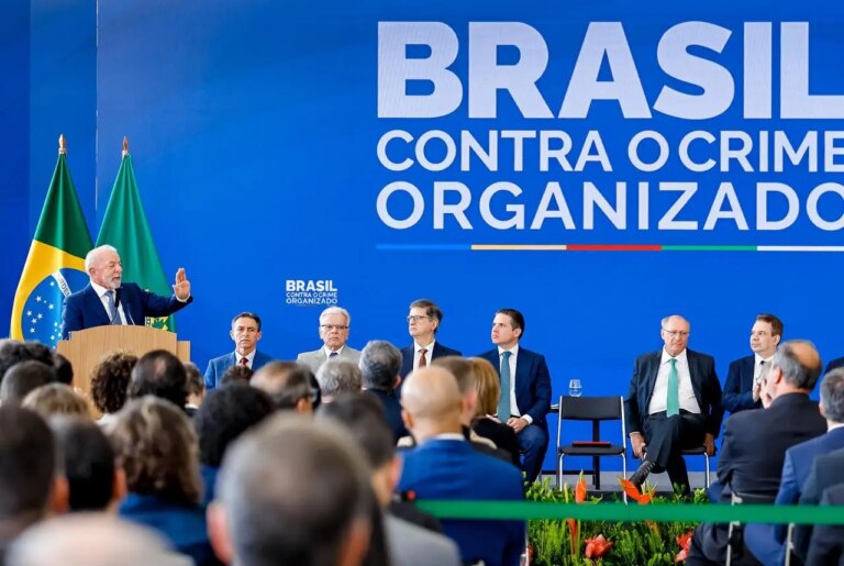 Lula: 'Part of the weapons seized here come from the USA, the misfortune is not just here'
