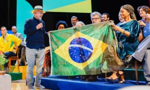 Lula defends the use of green and yellow by the left: “Don’t leave it to fascists”