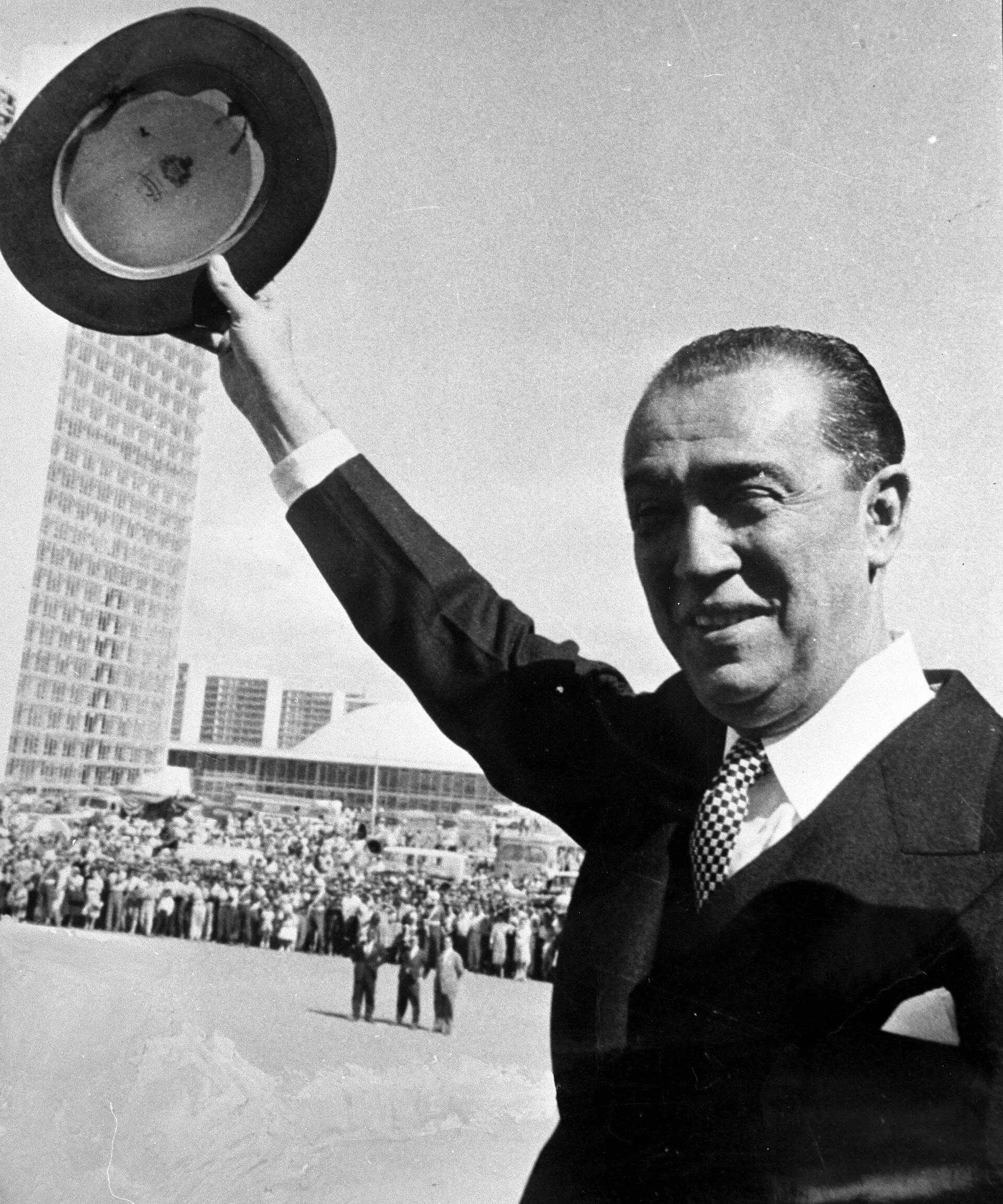 Report contradicts version of accident and says that Juscelino Kubitschek was murdered