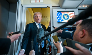 Trump makes a high-risk move to win over Xi Jinping