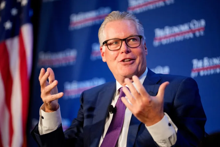 Why Delta's CEO gave up on using AI in a speech to college students
